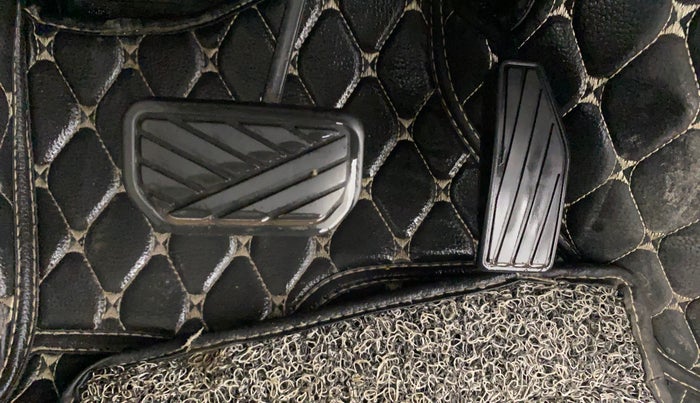 2022 Maruti New Wagon-R ZXI 1.2 AMT, Petrol, Automatic, 40,409 km, Pedals