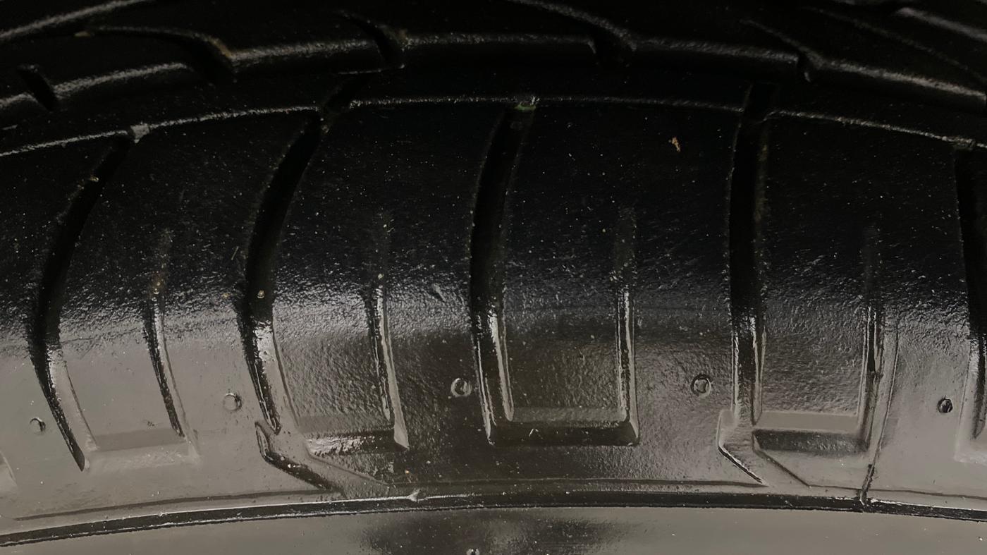 2019 MG HECTOR SHARP HYBRID 1.5 PETROL, Petrol, Manual, 27,327 km, Left Front Tyre Tread