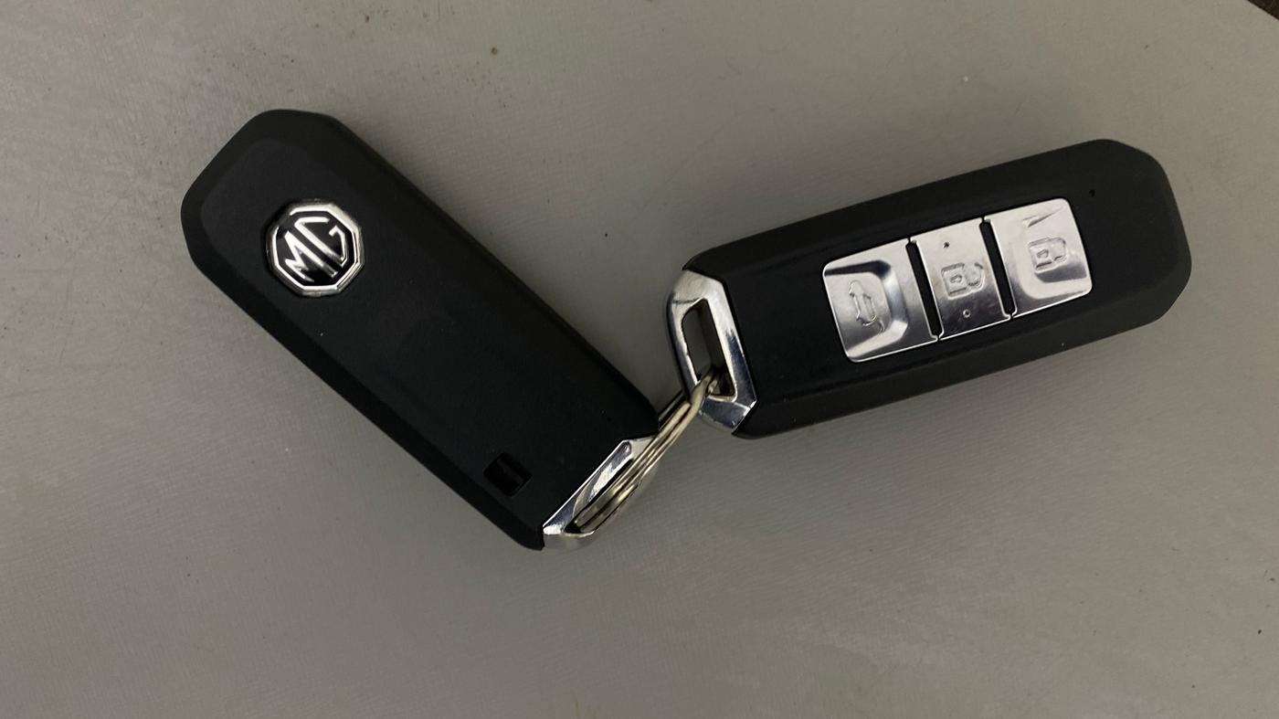 2019 MG HECTOR SHARP HYBRID 1.5 PETROL, Petrol, Manual, 27,327 km, Key Close Up