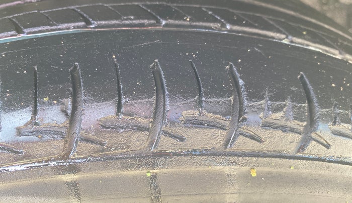 2018 Hyundai Grand i10 MAGNA 1.2 KAPPA VTVT, Petrol, Manual, 63,628 km, Left Front Tyre Tread