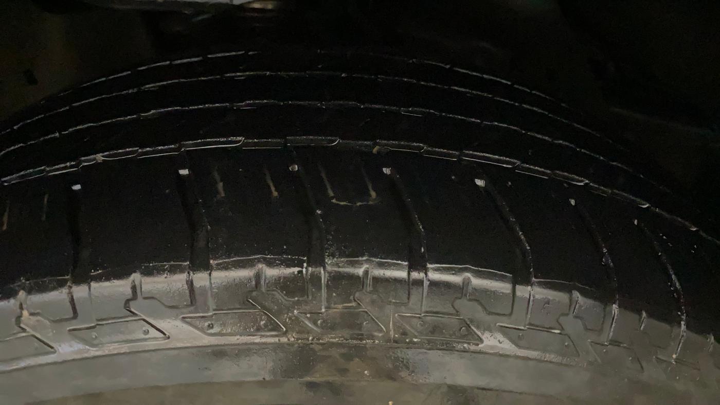 2023 Toyota Fortuner 4X4 AT 2.8 DIESEL, Diesel, Automatic, 83,884 km, Left Front Tyre Tread