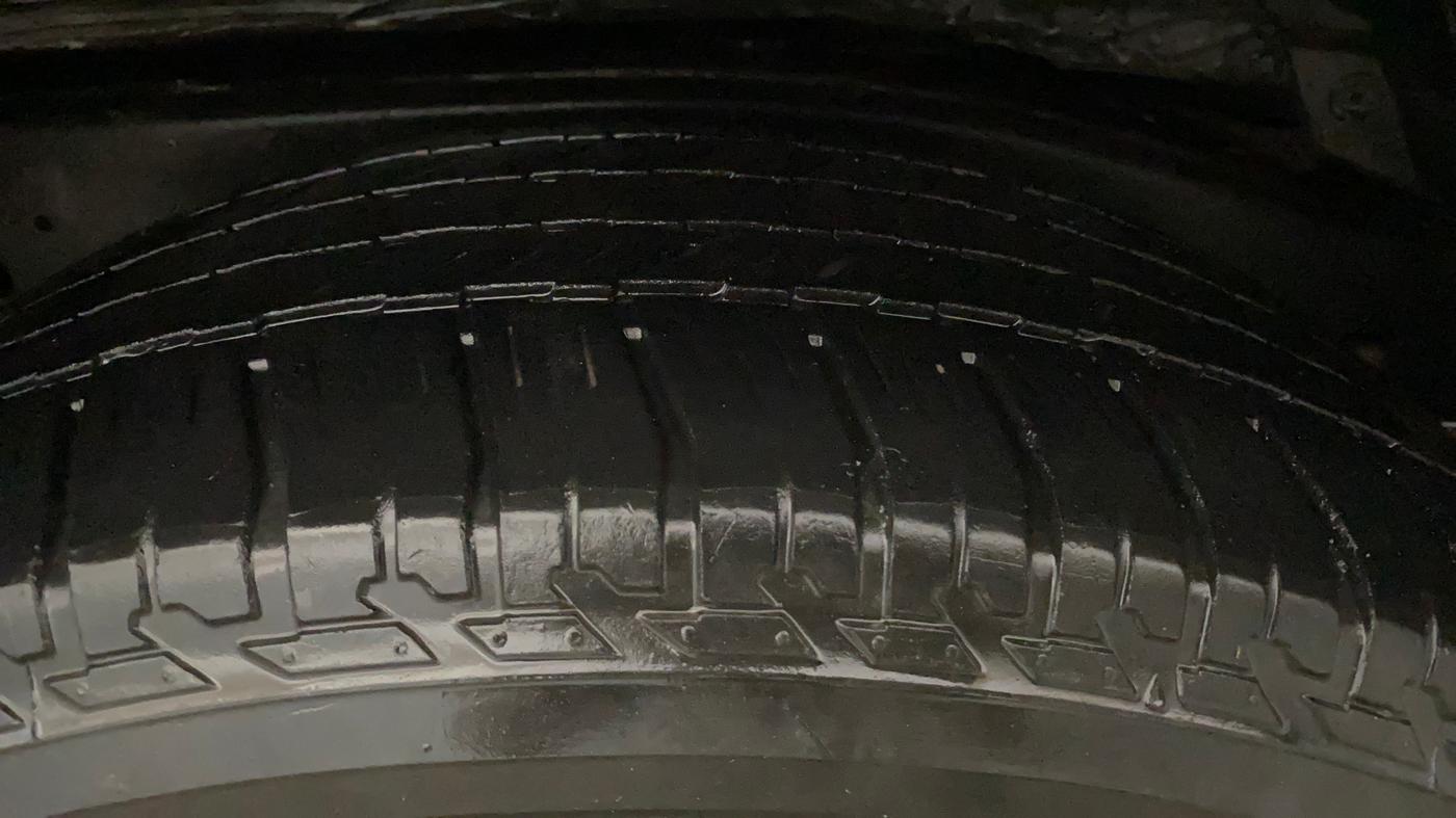 2023 Toyota Fortuner 4X4 AT 2.8 DIESEL, Diesel, Automatic, 83,884 km, Left Rear Tyre Tread