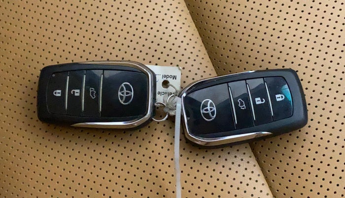 2023 Toyota Fortuner 4X4 AT 2.8 DIESEL, Diesel, Automatic, 83,352 km, Key Close Up