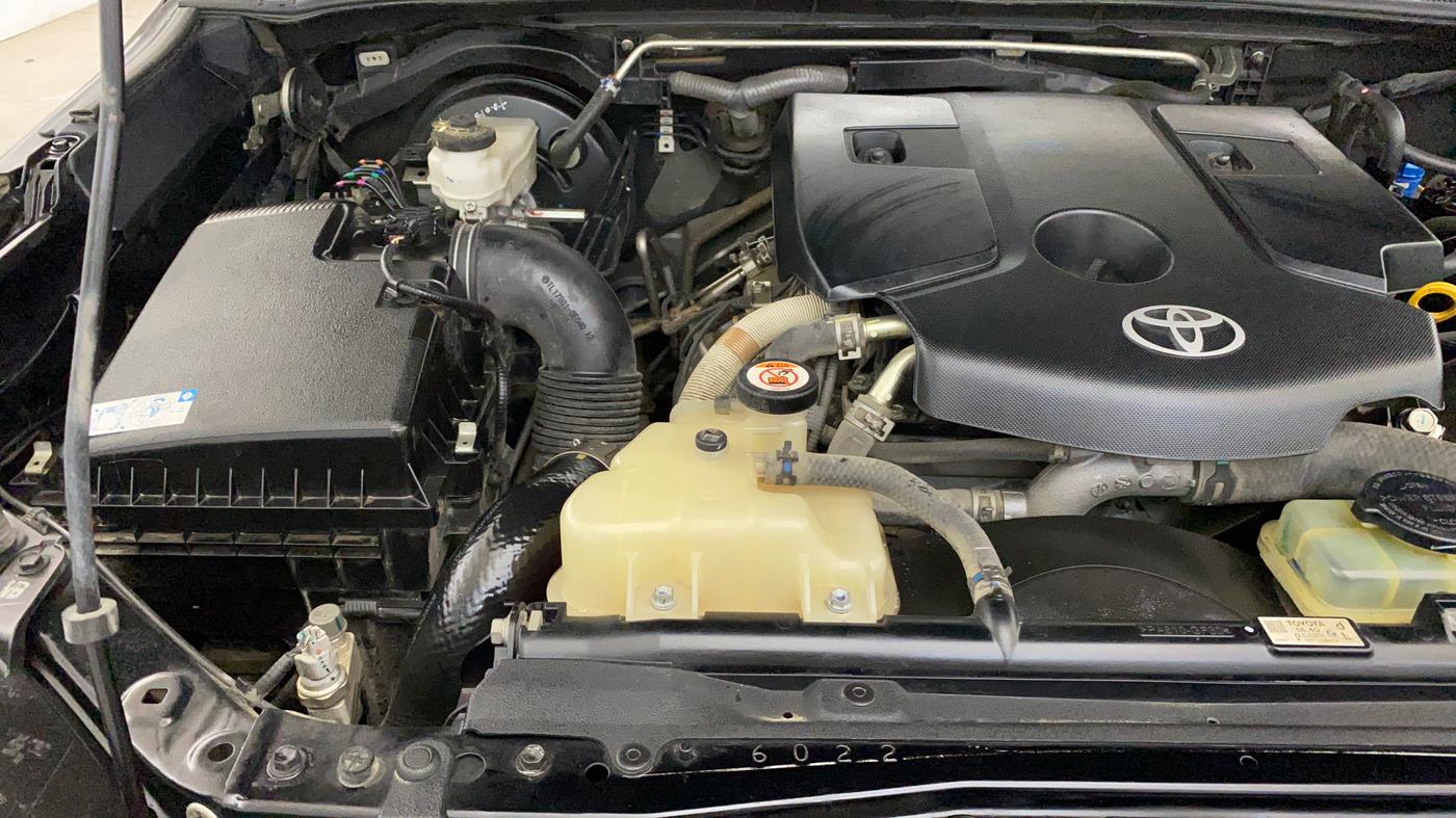 2023 Toyota Fortuner 4X4 AT 2.8 DIESEL, Diesel, Automatic, 83,884 km, Engine View - Right