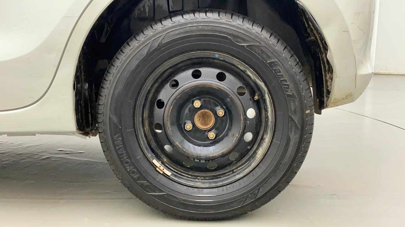 2018 Maruti Swift VDI, Diesel, Manual, 66,721 km, Left Rear Wheel