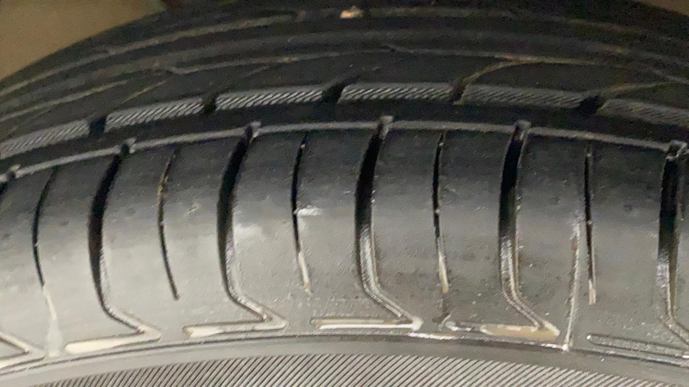 2018 Maruti Swift VDI, Diesel, Manual, 66,721 km, Left Front Tyre Tread