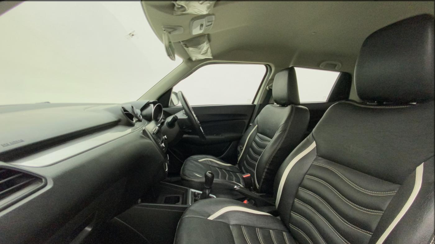 2018 Maruti Swift VDI, Diesel, Manual, 66,721 km, Right Side Front Door Cabin