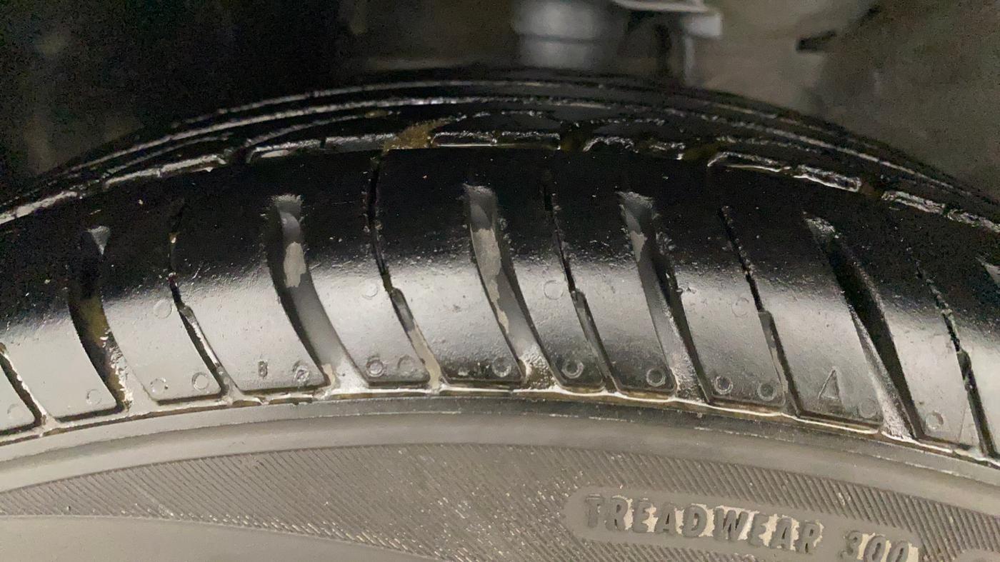 2014 Nissan Sunny XL DIESEL, Diesel, Manual, 99,432 km, Left Front Tyre Tread
