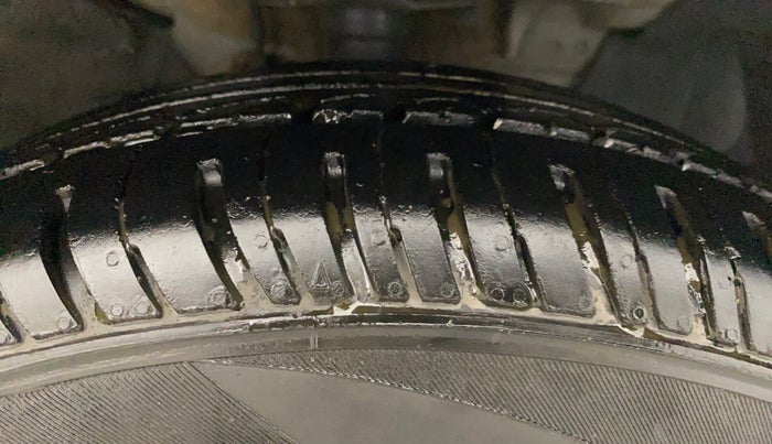 2014 Nissan Sunny XL DIESEL, Diesel, Manual, 99,432 km, Right Front Tyre Tread