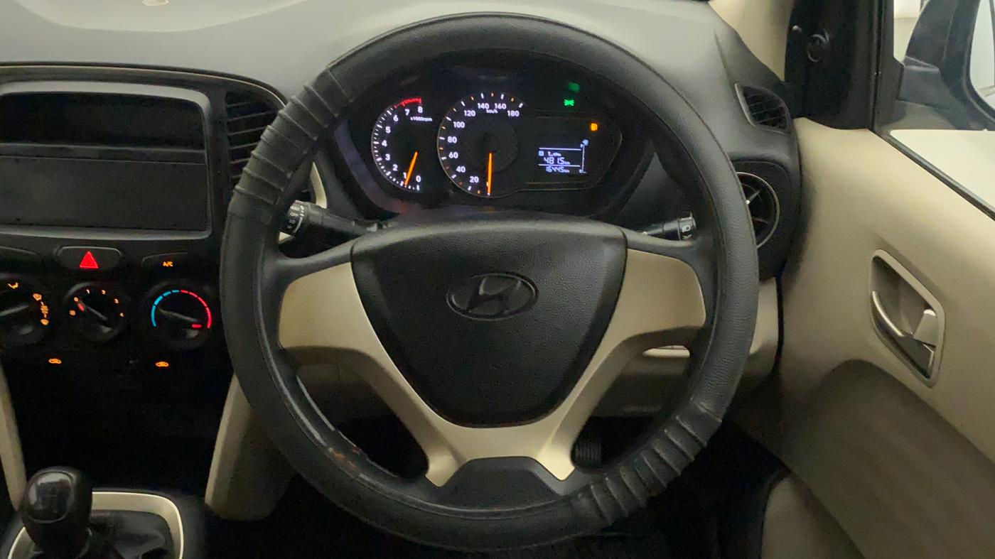 2019 Hyundai NEW SANTRO MAGNA, Petrol, Manual, 16,502 km, Steering Wheel Close Up