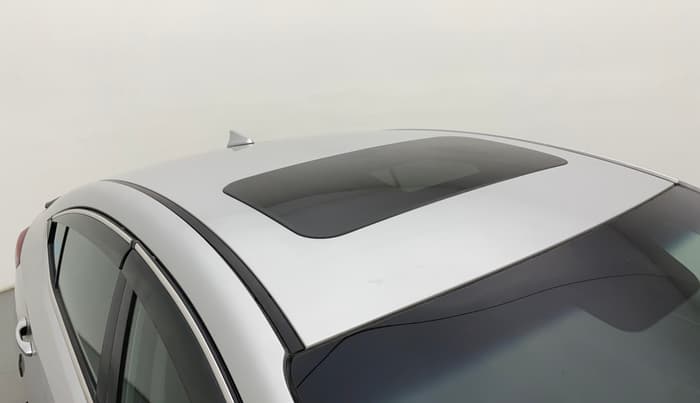 2017 Hyundai New Elantra 2.0 SX(O) AT PETROL, Petrol, Automatic, 51,616 km, Roof