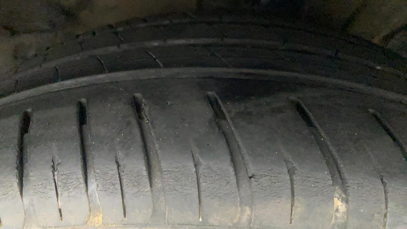 2017 Hyundai New Elantra 2.0 SX(O) AT PETROL, Petrol, Automatic, 51,616 km, Right Front Tyre Tread