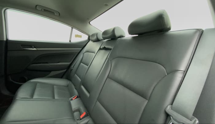 2017 Hyundai New Elantra 2.0 SX(O) AT PETROL, Petrol, Automatic, 51,616 km, Right Side Rear Door Cabin