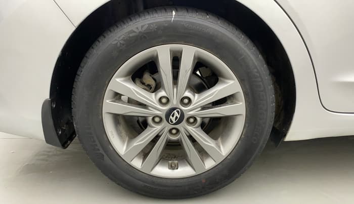 2017 Hyundai New Elantra 2.0 SX(O) AT PETROL, Petrol, Automatic, 51,616 km, Right Rear Wheel