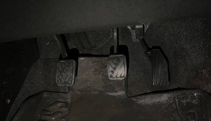 2024 Toyota Glanza E, Petrol, Manual, 13,107 km, Pedals