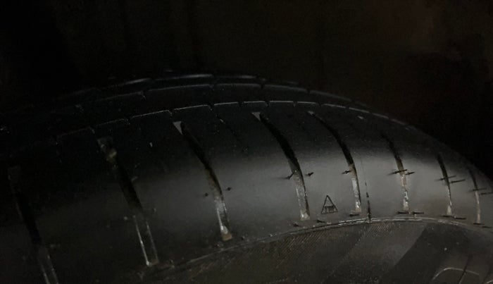 2024 Toyota Glanza E, Petrol, Manual, 13,107 km, Right Rear Tyre Tread