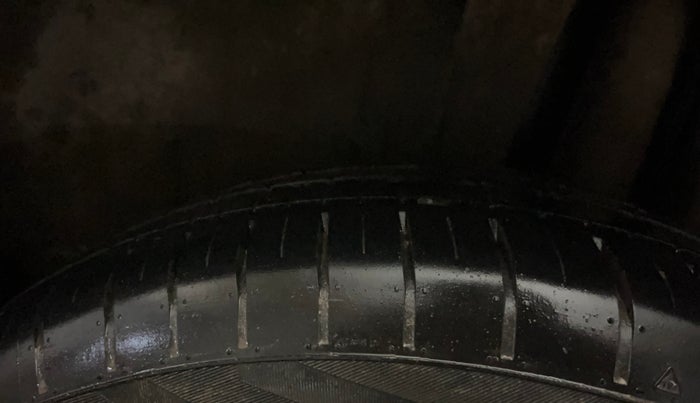 2024 Toyota Glanza E, Petrol, Manual, 13,107 km, Left Rear Tyre Tread