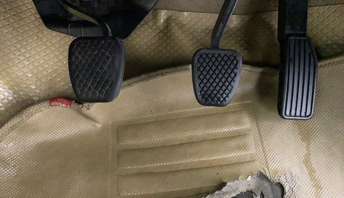 2015 Honda City 1.5L I-VTEC VX, Petrol, Manual, 1,04,537 km, Pedals