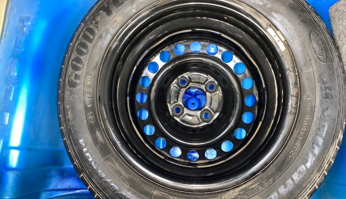 2013 Honda Brio V MT, Petrol, Manual, 1,19,328 km, Spare Tyre