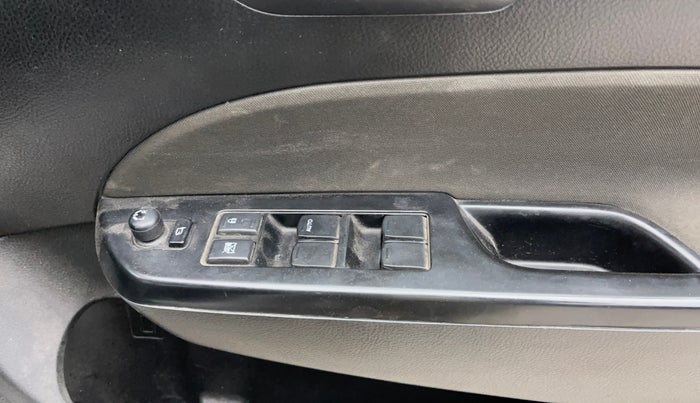2015 Maruti Swift ZXI, Petrol, Manual, 64,697 km, Driver Side Door Panels Control