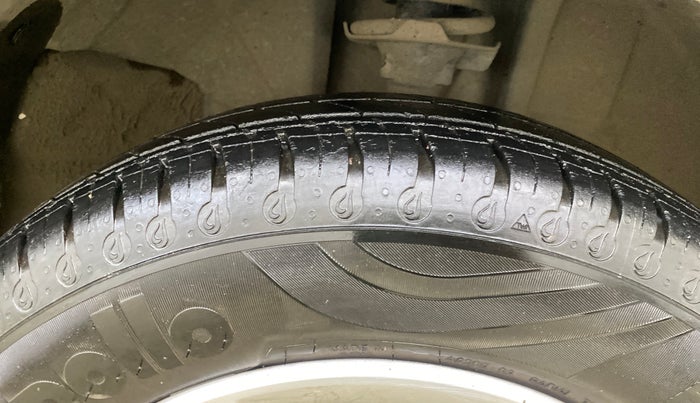 2021 Renault Kwid RXL, Petrol, Manual, 20,643 km, Right Front Tyre Tread