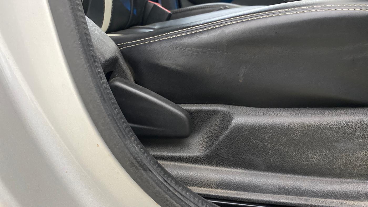 2021 Renault Kwid RXL, Petrol, Manual, 20,643 km, Driver Side Adjustment Panel