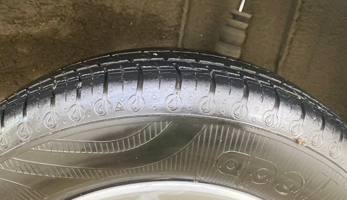 2021 Renault Kwid RXL, Petrol, Manual, 20,643 km, Left Rear Tyre Tread