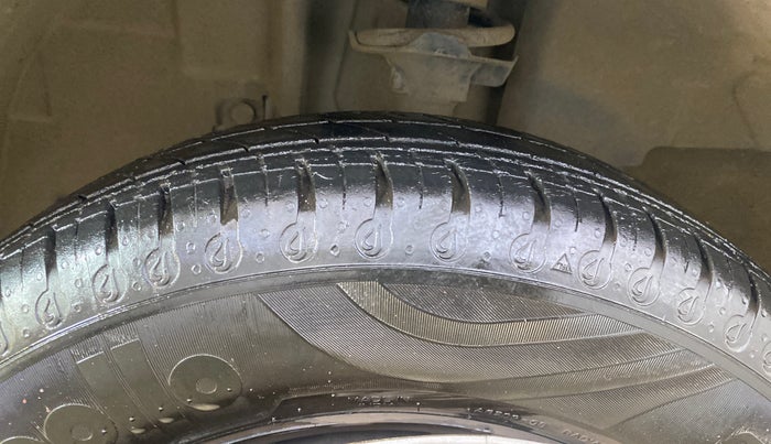 2021 Renault Kwid RXL, Petrol, Manual, 20,643 km, Left Front Tyre Tread