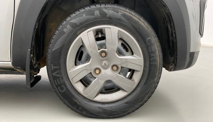 2017 Renault Kwid 1.0 RXL AT, Petrol, Automatic, 27,354 km, Right Front Wheel