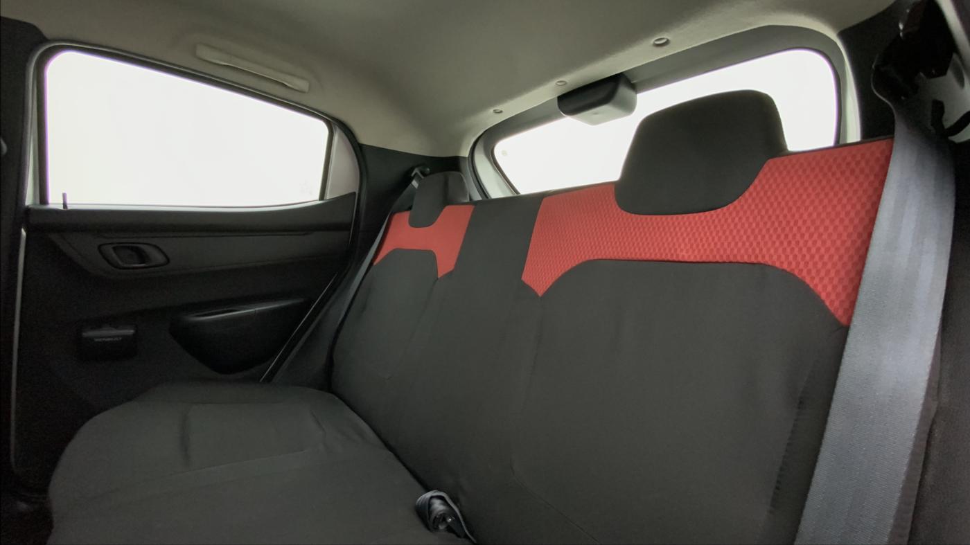 2017 Renault Kwid 1.0 RXL AT, Petrol, Automatic, 27,354 km, Right Side Rear Door Cabin