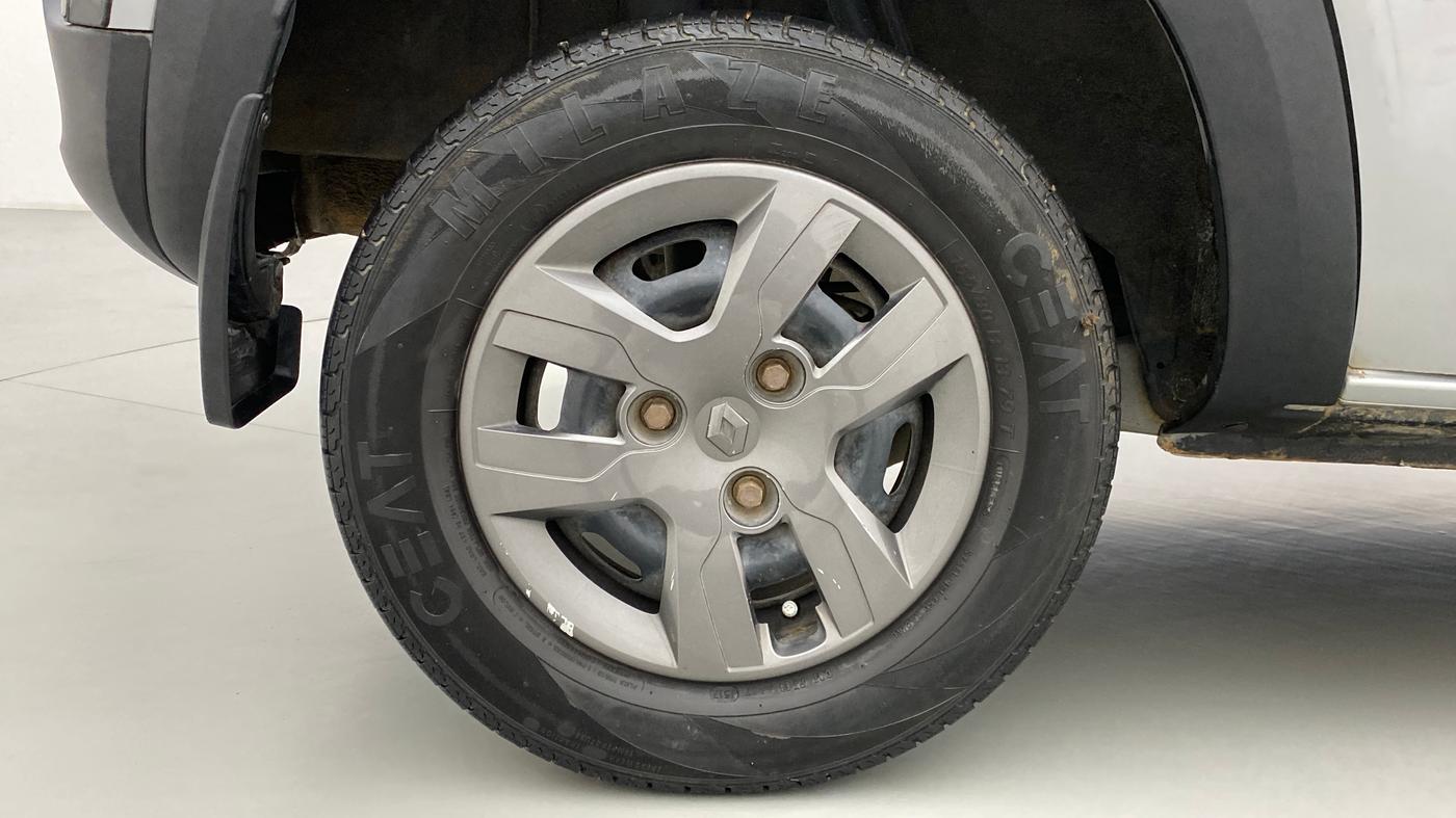 2017 Renault Kwid 1.0 RXL AT, Petrol, Automatic, 27,354 km, Right Rear Wheel