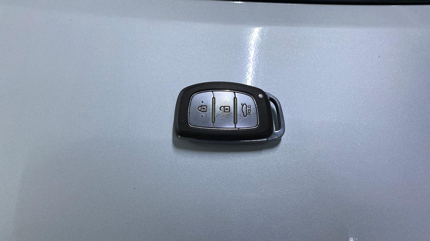 2014 Hyundai Grand i10 SPORTZ 1.2 KAPPA VTVT, Petrol, Manual, 94,018 km, Key Close Up