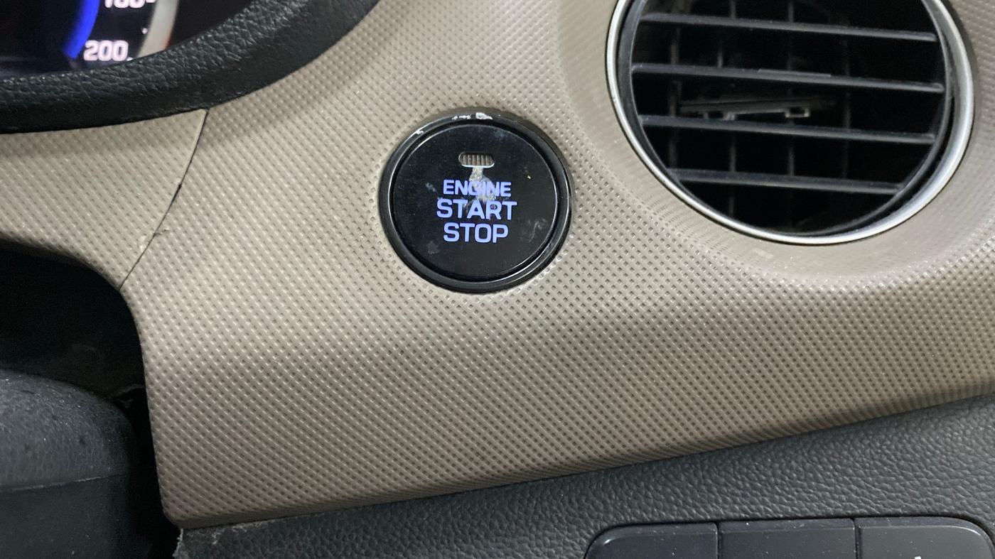 2014 Hyundai Grand i10 SPORTZ 1.2 KAPPA VTVT, Petrol, Manual, 94,018 km, Keyless Start/ Stop Button