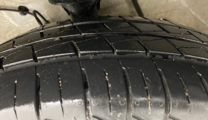 2022 Maruti Alto LXI OPT, Petrol, Manual, 4,970 km, Left Front Tyre Tread