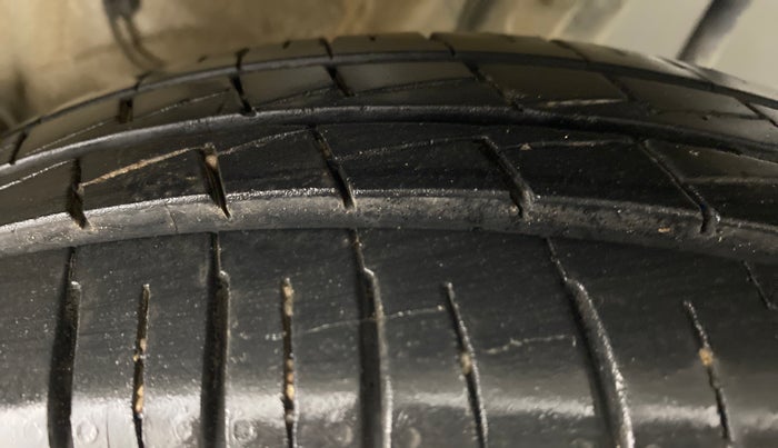 2022 Maruti Alto LXI OPT, Petrol, Manual, 4,970 km, Right Front Tyre Tread