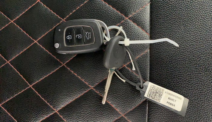 2022 Hyundai GRAND I10 NIOS SPORTZ 1.2 KAPPA VTVT CNG, CNG, Manual, 82,097 km, Key Close Up