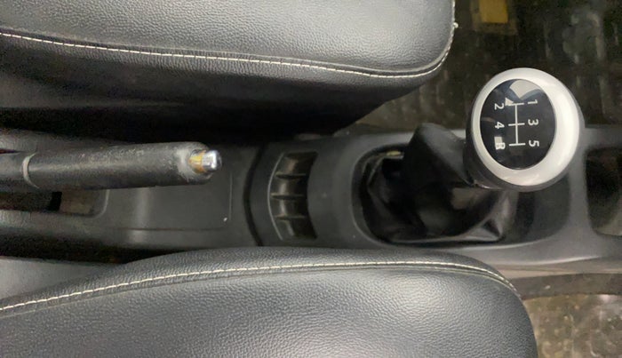 2016 Maruti Wagon R 1.0 VXI, Petrol, Manual, 44,667 km, Gear Lever