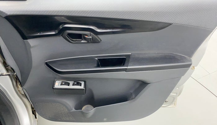 2017 Mahindra KUV 100 NXT K2 6 STR, Petrol, Manual, 8,524 km, Driver Side Door Panels Control