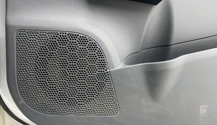 2017 Mahindra KUV 100 NXT K2 6 STR, Petrol, Manual, 8,524 km, Speaker