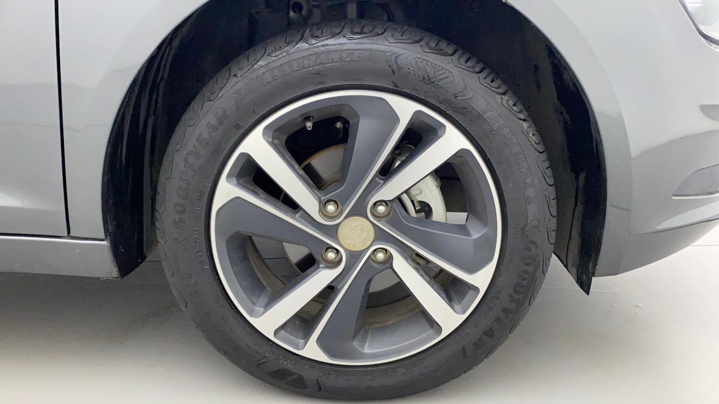 2022 Tata ALTROZ XZA PLUS, Petrol, Automatic, 7,418 km, Right Front Wheel