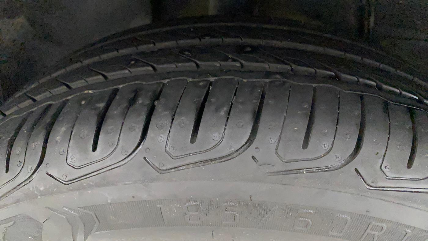 2022 Tata ALTROZ XZA PLUS, Petrol, Automatic, 7,418 km, Right Rear Tyre Tread