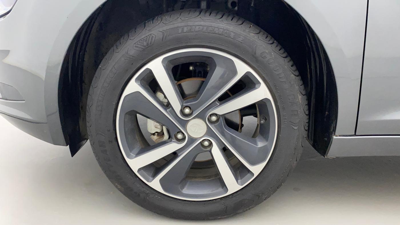 2022 Tata ALTROZ XZA PLUS, Petrol, Automatic, 7,418 km, Left Front Wheel