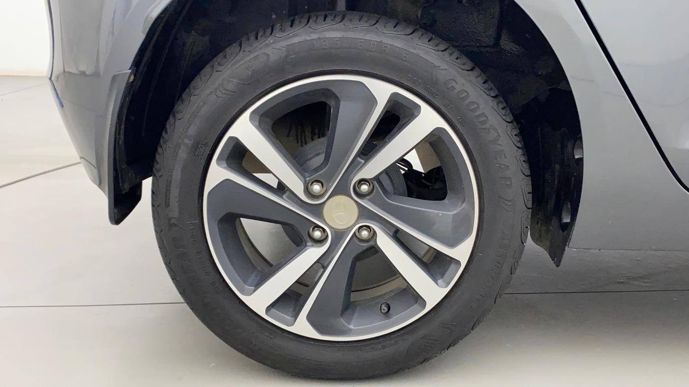 2022 Tata ALTROZ XZA PLUS, Petrol, Automatic, 7,418 km, Right Rear Wheel