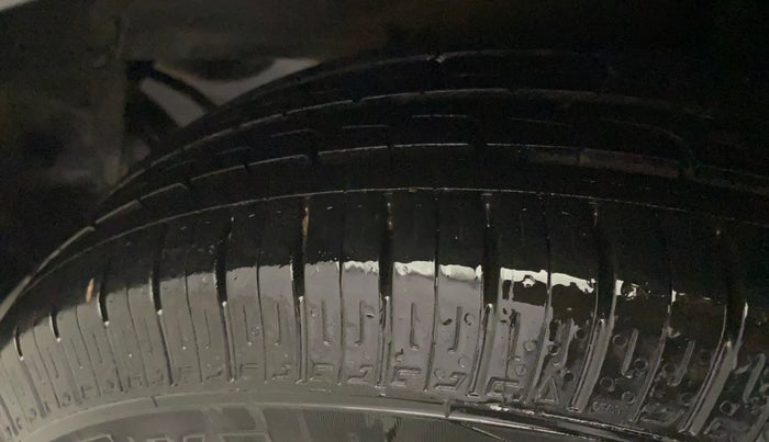 2015 Hyundai Grand i10 SPORTZ 1.2 KAPPA VTVT, Petrol, Manual, 75,100 km, Left Rear Tyre Tread