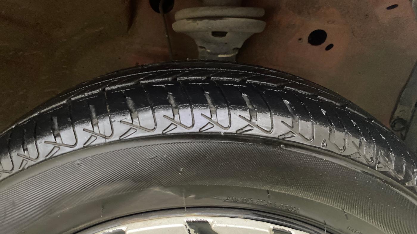 2015 Maruti Wagon R 1.0 VXI, Petrol, Manual, 35,643 km, Right Front Tyre Tread