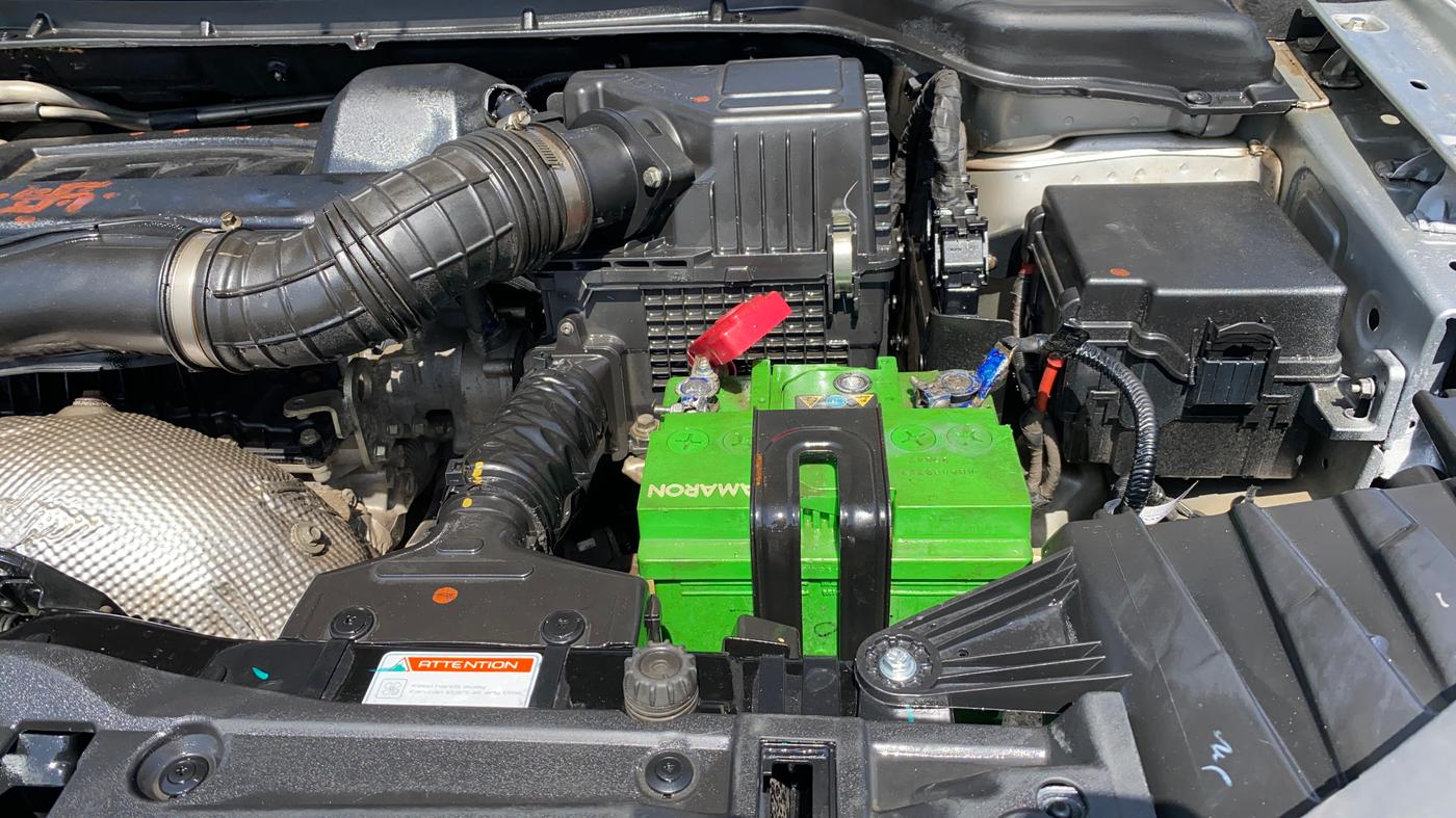 2019 Mahindra XUV300 W4 1.5 DIESEL, Diesel, Manual, 56,364 km, Engine View - Left
