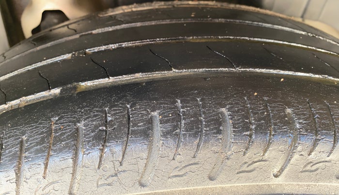 2019 Mahindra XUV300 W4 1.5 DIESEL, Diesel, Manual, 55,757 km, Left Rear Tyre Tread