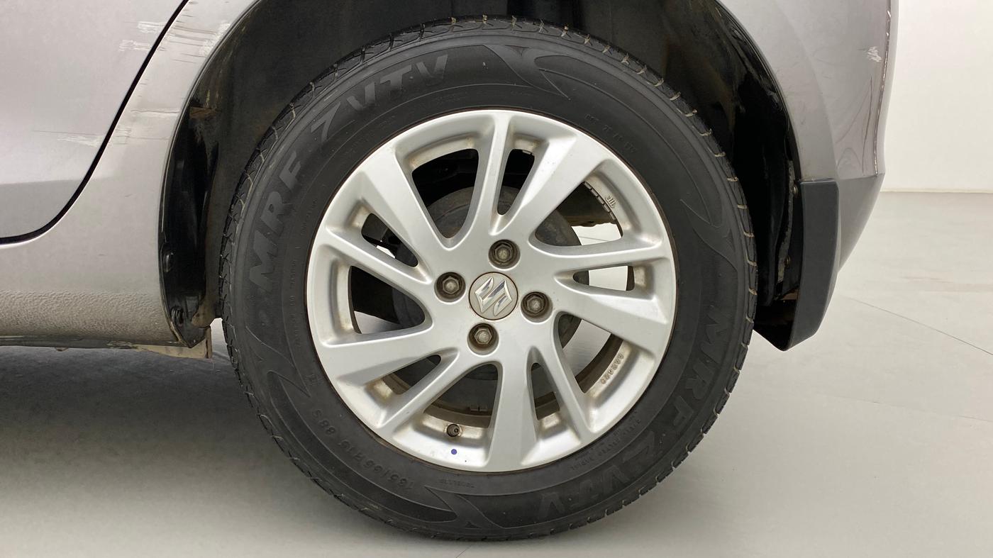 2011 Maruti Swift ZXI D, Petrol, Manual, 47,595 km, Left Rear Wheel