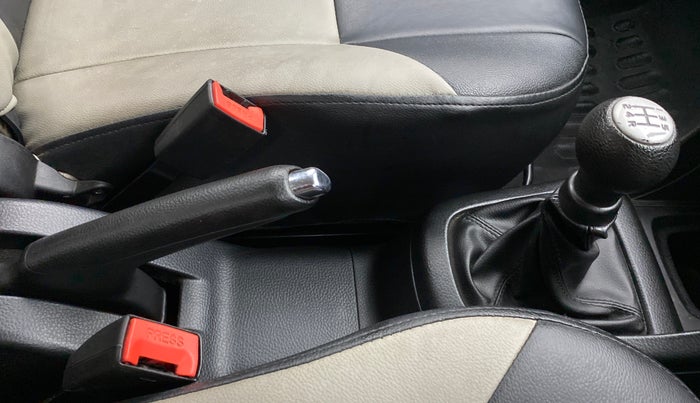 2011 Maruti Swift ZXI D, Petrol, Manual, 47,595 km, Gear Lever