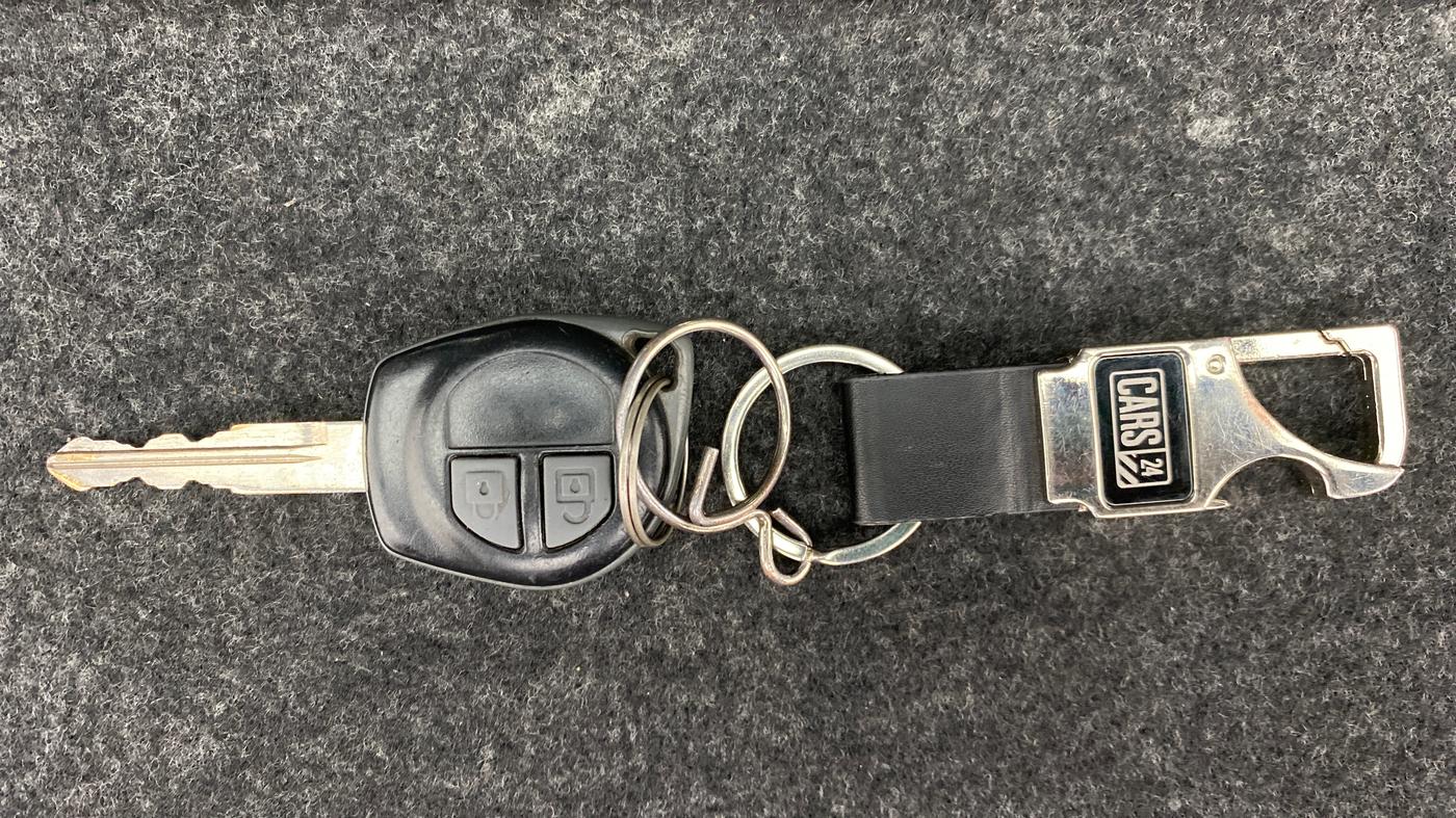 2011 Maruti Swift ZXI D, Petrol, Manual, 47,595 km, Key Close Up